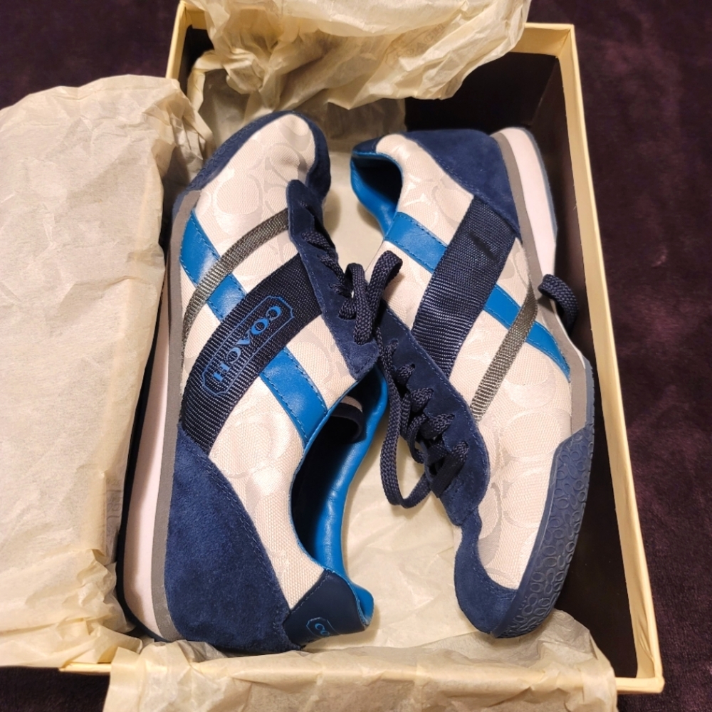 PRISTINE Coach Luckie sneakers - White/Navy - Size 9